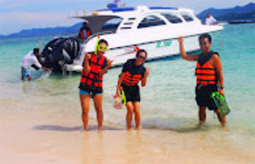 4 Islands Day Tour by Speed Boat