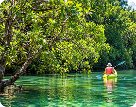 Kayaking in Talen Bay