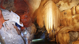 Phung Chang Cave