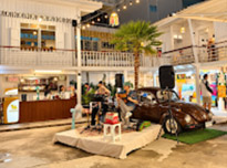 Hua Hin Old Town and Chatchai Market
