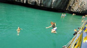 Angthong Marine Park: Day Tour by Speed Boat